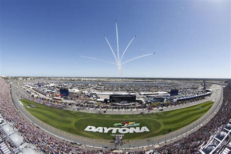 daytona racetrack tours